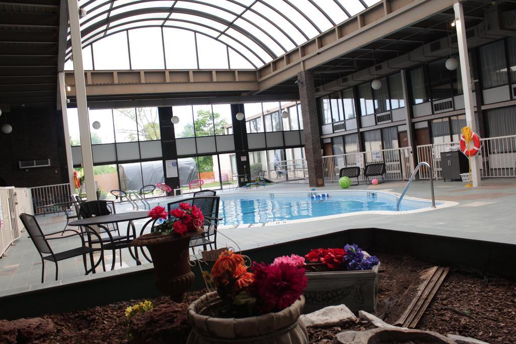 Newark Garden Finger Lakes Hotel Esterno foto
