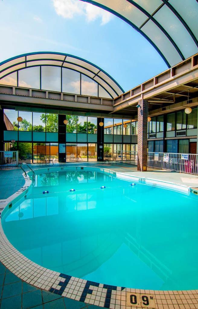 Newark Garden Finger Lakes Hotel Esterno foto